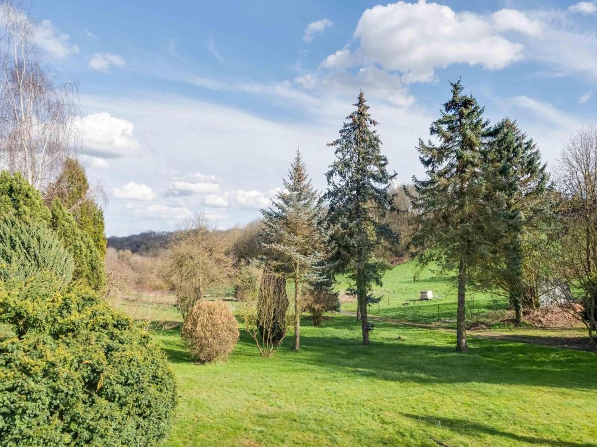 Holiday Home In The Eifel-Mosel With Garden Roes Exterior photo